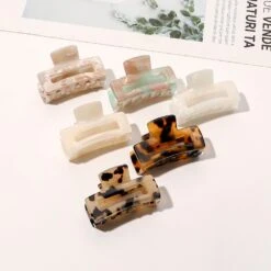 Engelsrufer Leia Mini Hair Clip -SOHO || Wella Professionals Verkoopwinkel https media prod eu 1.mirakl.net SOURCE 452129d5e26a498f8c0f89084efed489