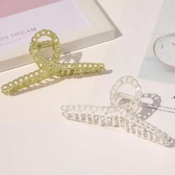 Monz Metalen Haarclip -SOHO || Wella Professionals Verkoopwinkel https media prod eu 1.mirakl.net SOURCE 88e40fea08004c0892af321928151e25