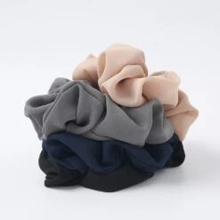 Nada Scrunchie -SOHO || Wella Professionals Verkoopwinkel https media prod eu 1.mirakl.net SOURCE 961d0450d8bd44918cc49dd3e2656300
