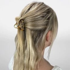 SOHO EA Hair Clip -SOHO || Wella Professionals Verkoopwinkel https media prod eu 1.mirakl.net SOURCE 9a48591a626d48e6ae6676930e9c2b0a